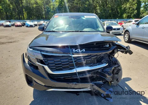 2022 Kia Seltos Lx z USA, uszkodzony, nr VIN KNDEPCAA4N7256098